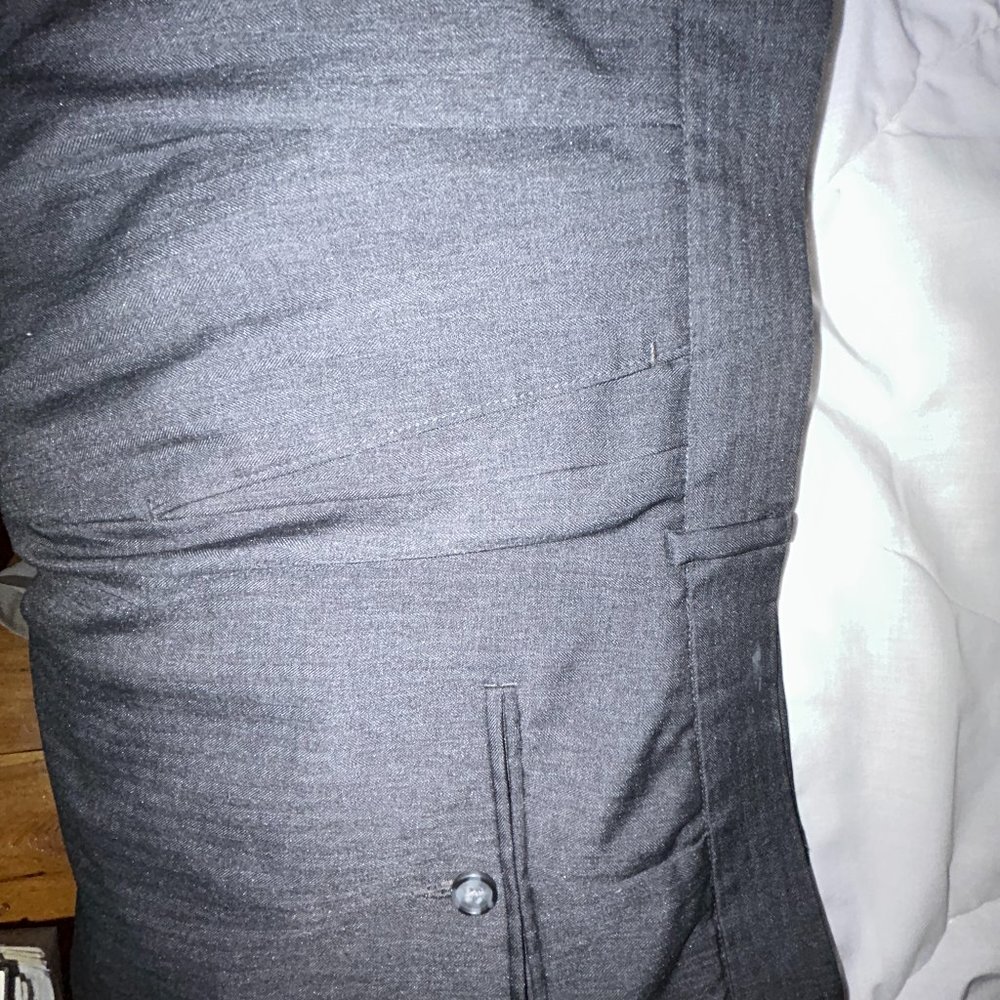 Men's Perry Ellis black dress pants 38x30 Pleated Front